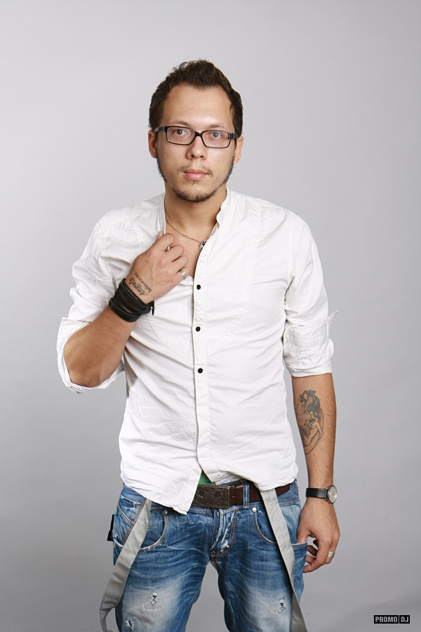 DJ Niki (4DJS) booking +7 916 300 300 7
