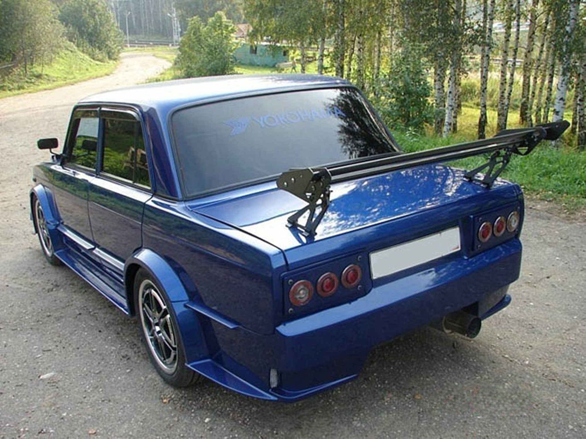 Ваз 2107 под мустанг. Тюнингованные ваз 2104. Ваз 2109 обвес колхоз. Ваз 2104 custom. Тюнингованная ваз 2106.