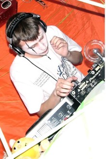 PromoDJ profile picture for @gameboy