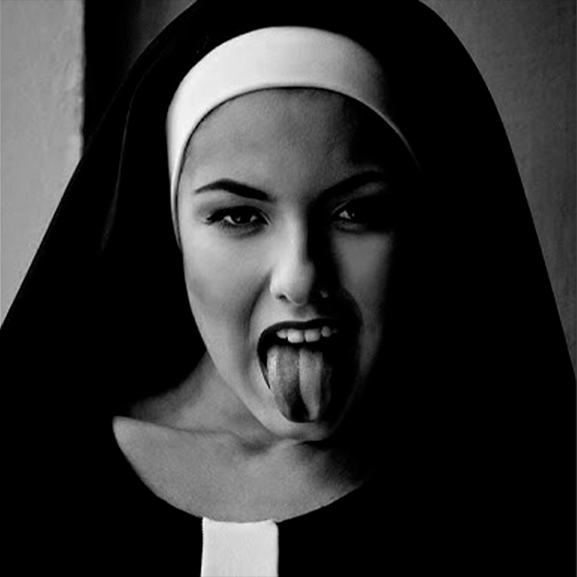 настоятельница католического монастыря. монашка сели. монашка сели. монахиня наталья каверзнева. монашка сели.