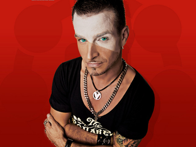 Винсент вега игорек. Винсент Вега. Vince Vega. Vincent Vega Skillet records. Vincent Vega skilled records