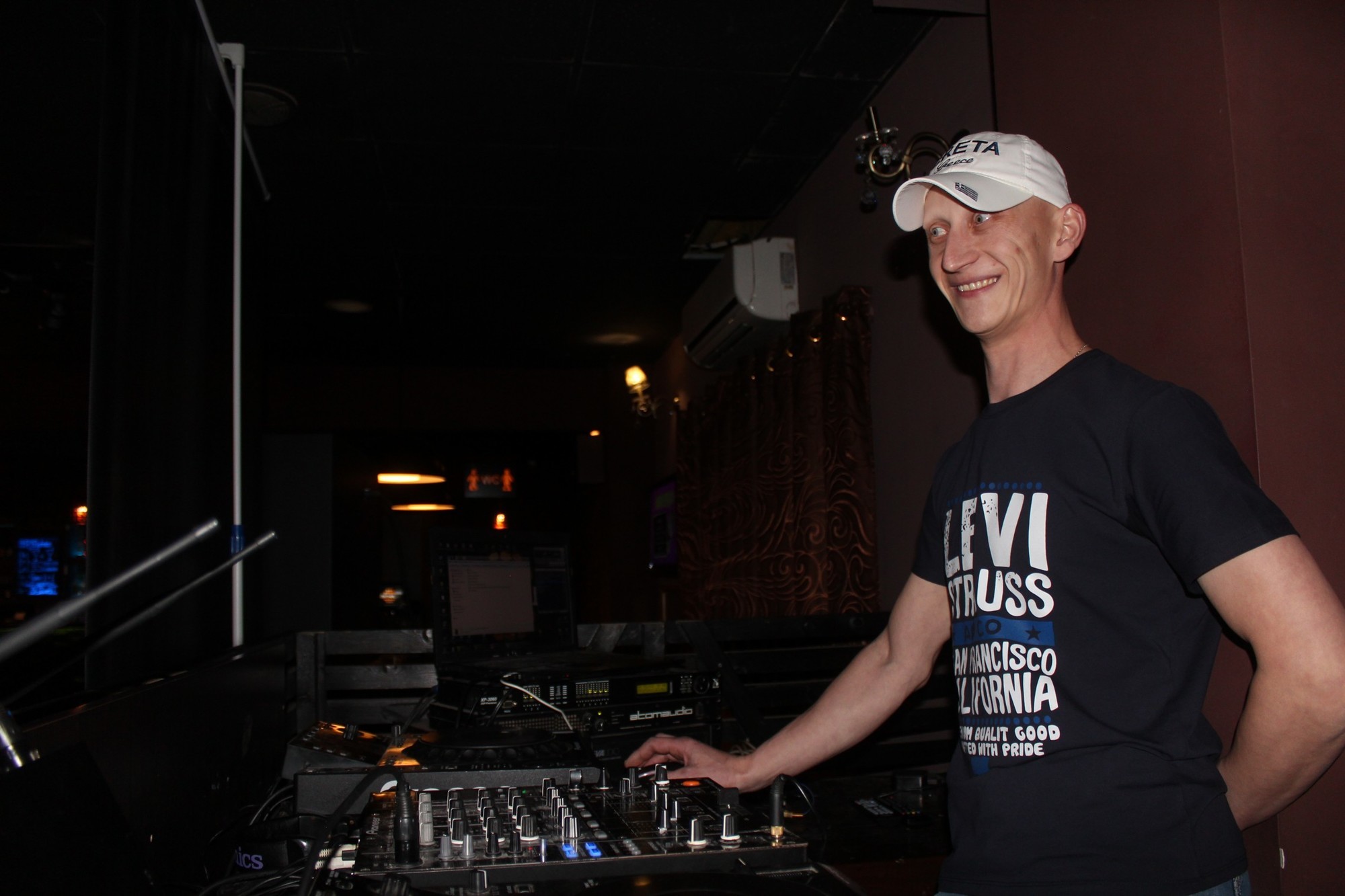 что мне делать сегодня ремикс dj. певица света сердце мое. что мне делать сегодня ремикс dj. света певица 2000. Club bass dj.