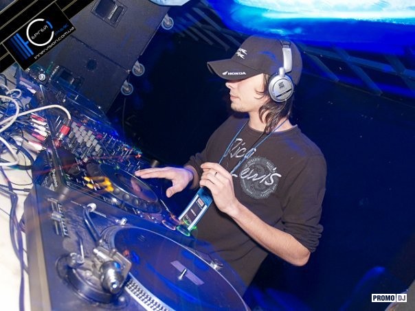 Майами dj. Диджей за пультом. Майами dj. Dj man. Dj pool party.