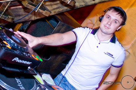 PromoDJ banner for @skillet