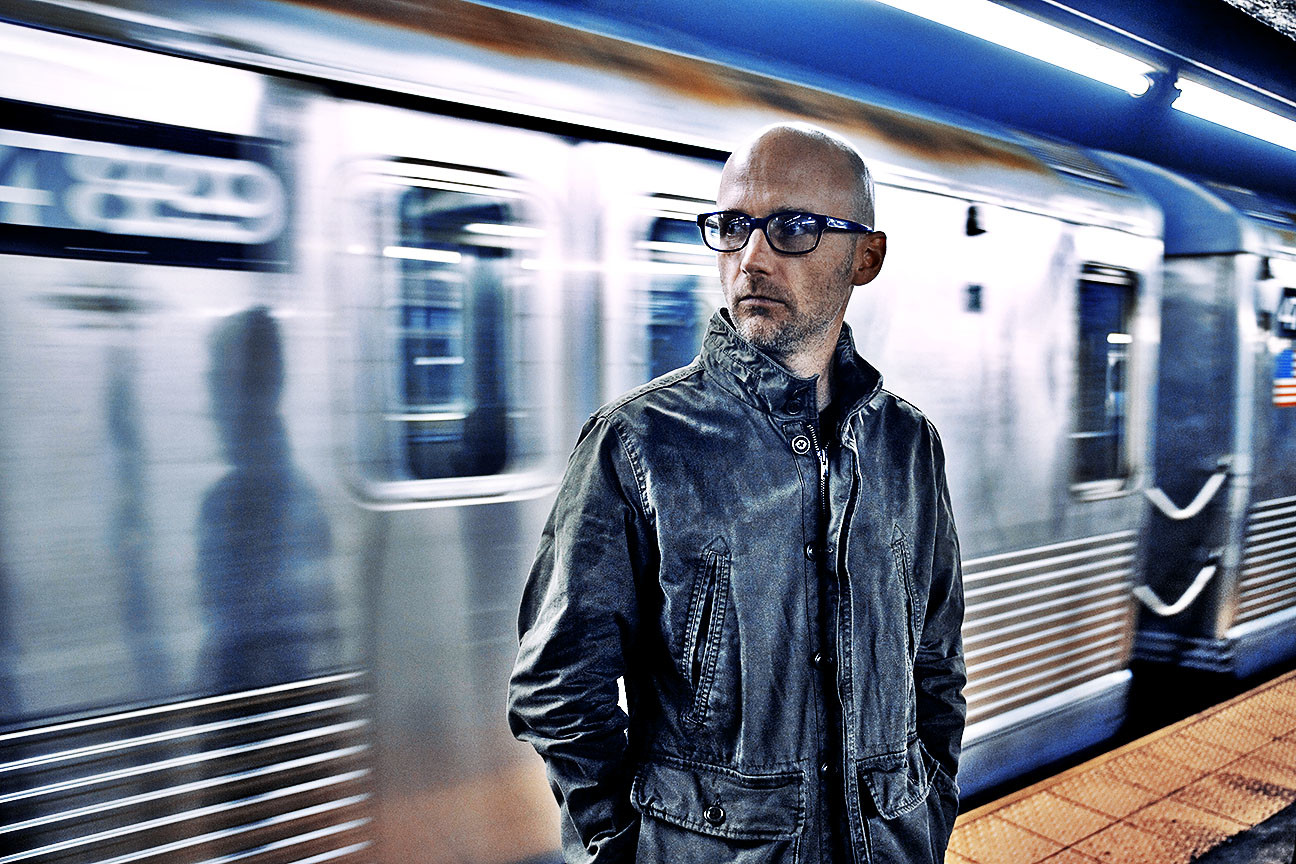 Moby blues. Moby. Moby album. Ричард Мелвилл Холл. Moby 18 обложка.