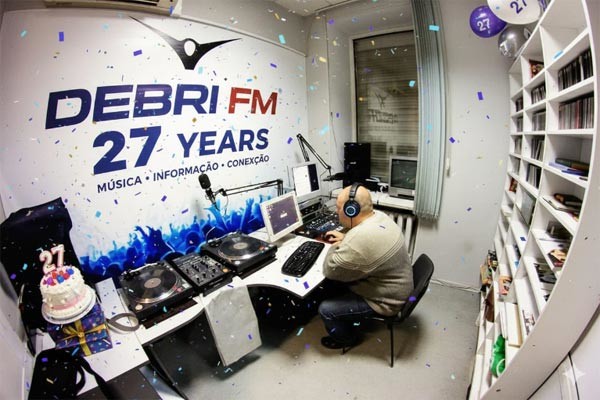 Dебри 04-04-2026 (C-LeeN ft. the Sampler @ DebriFM) episode artwork