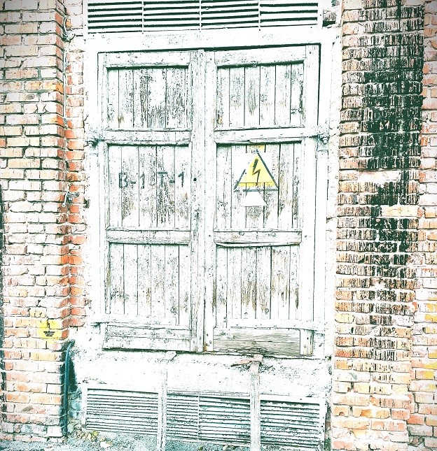 Li-M12 - I Get Voltage