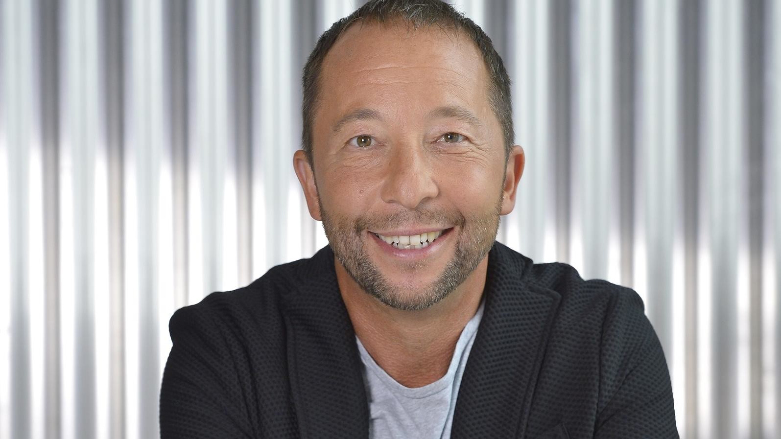 Включи dj bobo. DJ Bobo. DJ Bobo фото. DJ Bobo сейчас фото. DJ Bobo" the best of|.