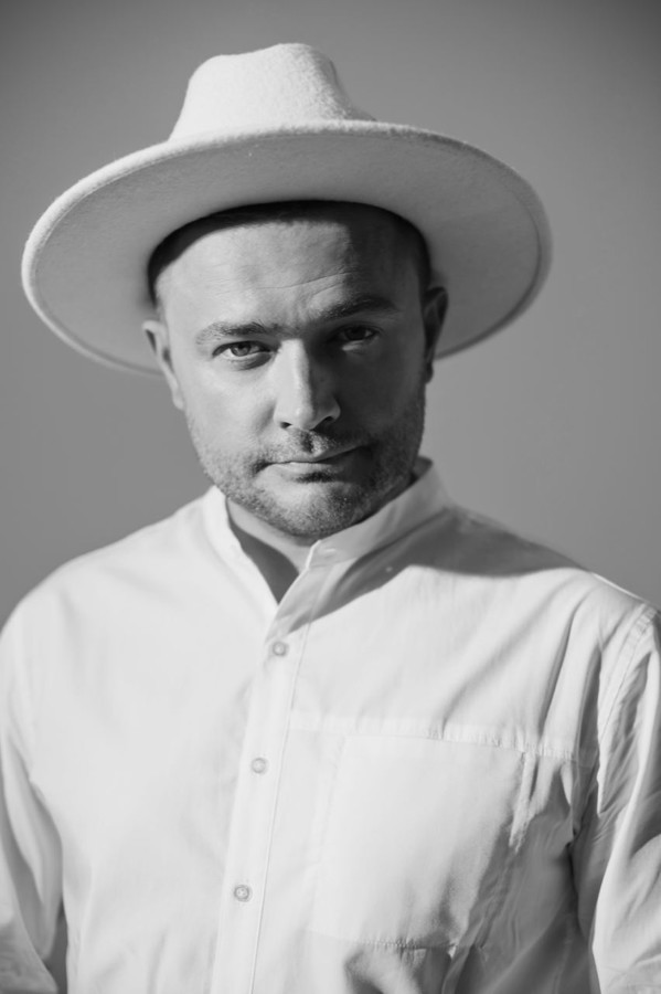 ALEXEY ROMEO - White Knight