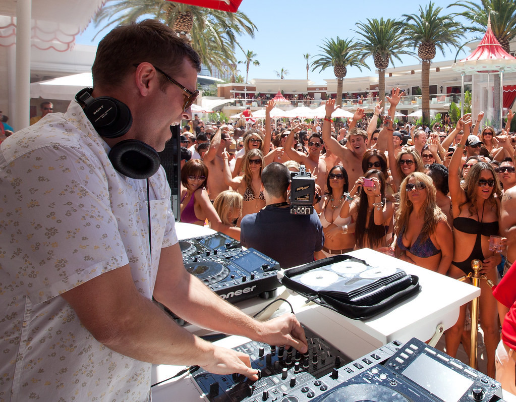 ABTS Echoes & CS Beat Jdt C - Mainha (IL’ya Panezhin Radio Mix)