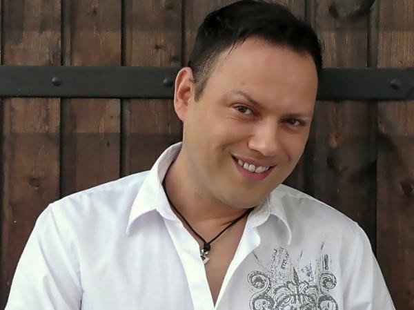Mark Ashley -The HitMix episode artwork