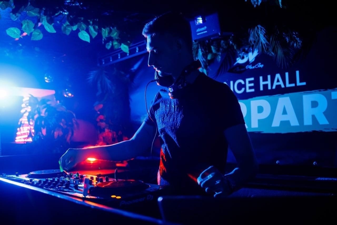 DJ LVN - Hip-Hop & Pop Mix