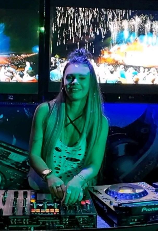 DJ Tandeka Future Garage Podcast #21