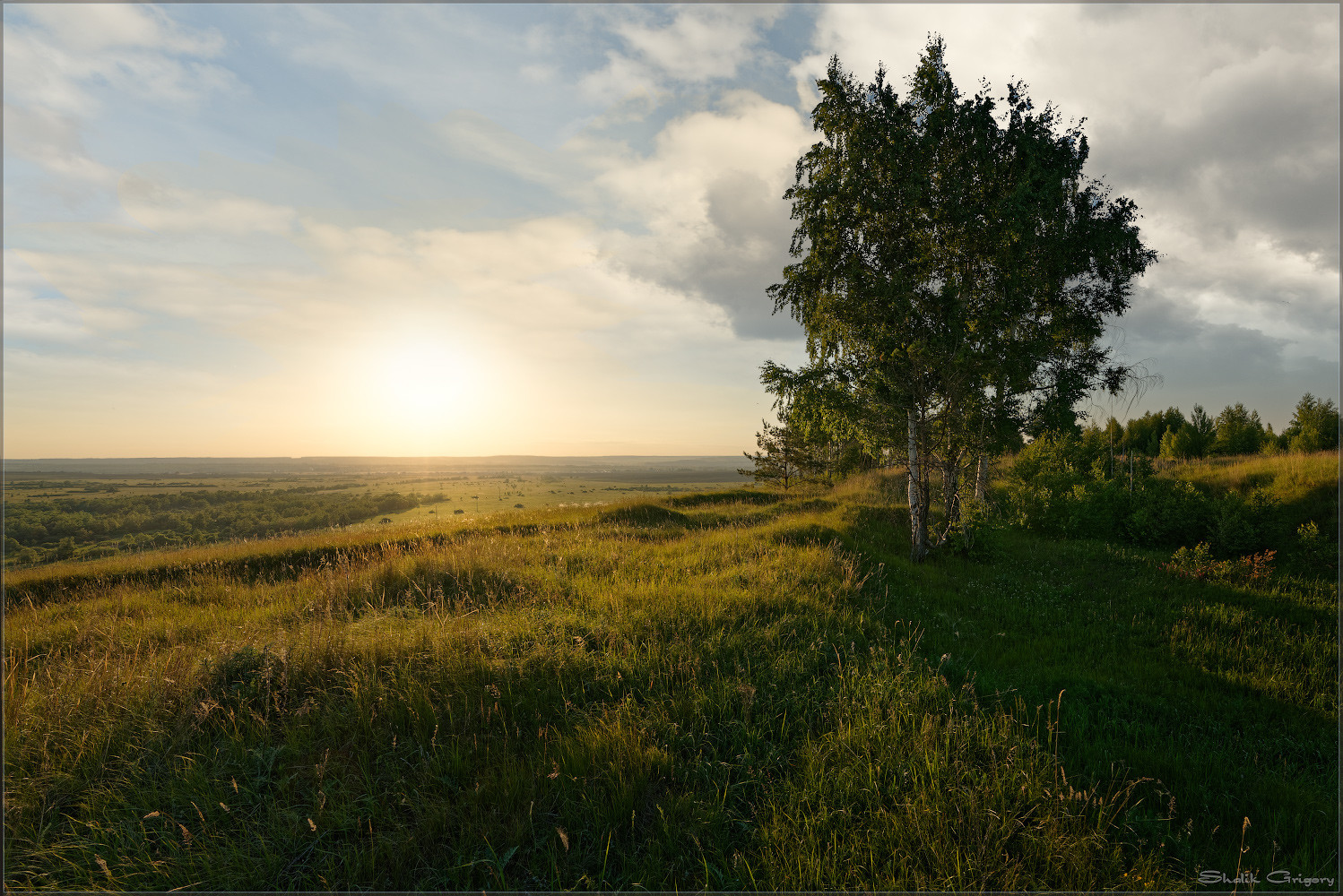 Посередине года. Пейзаж середина лета. Середина лета картинки. Фото середина августа. Середина года.