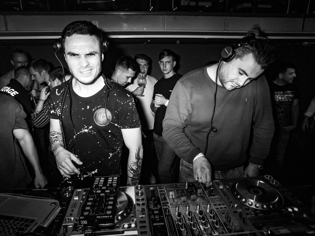 Sergey Baribyn b2b Martovskii @ Live at Atmosphere Bar (Tyumen) 2021-10-03 episode artwork