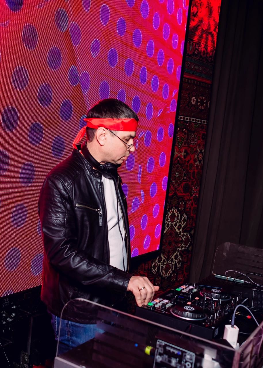DJ Tolstov - Russian Afro House mix vol.4 – DJ Tolstov