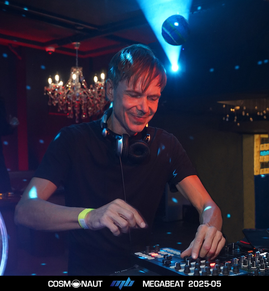 Cosmonaut - production, mixes, radio shows