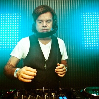 Captured Sun – Lost Souls (Ex-Driver Remix) [Unearthed Red] @ Planet Perfecto 036 with Paul Oakenfold episode artwork