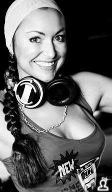 Интервью с DJ Katrin Vesna (02.06.2012) на RADIO SPACE www.963fm.ru Интервью с DJ Katrin Vesna (02.06.2012) на RADIO SPACE www.963fm.ru