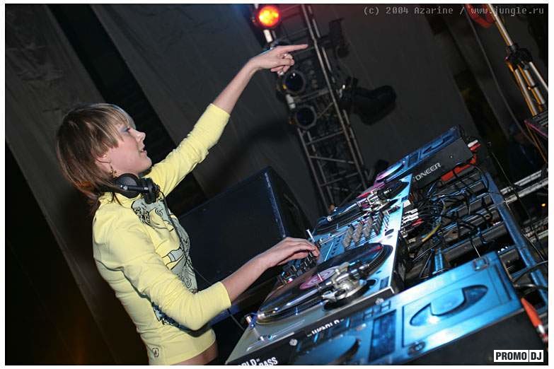 Dj drums. Пиратская станция диджей Настя. DJ Настя Beauty. DJ Настя Beauty фото. DJ Nastya Drum and Bass.