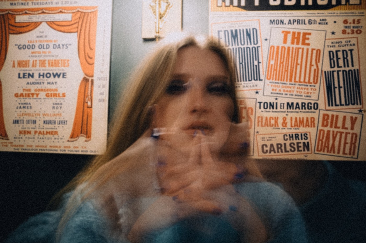 ICoen - Love is a Dagger