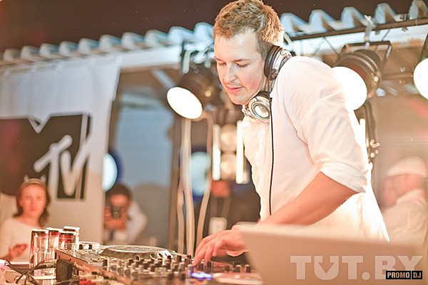 Dj feel. Дж фил. Дж фил. Dj feel диджей. Dj feel диджей.