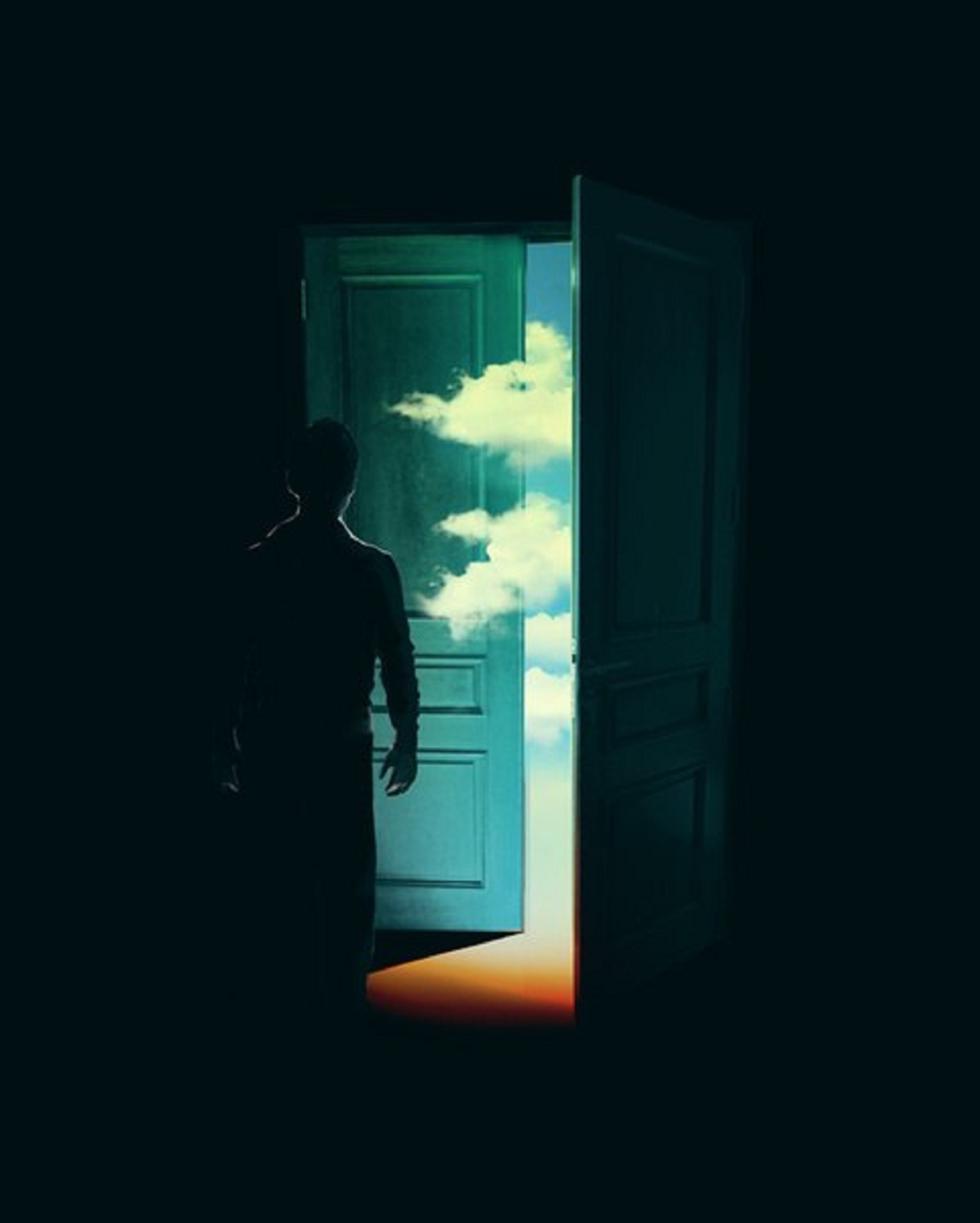 Под дверью. Человек за дверью. Подождите за дверью. Человек за дверью. Настороженный человек.