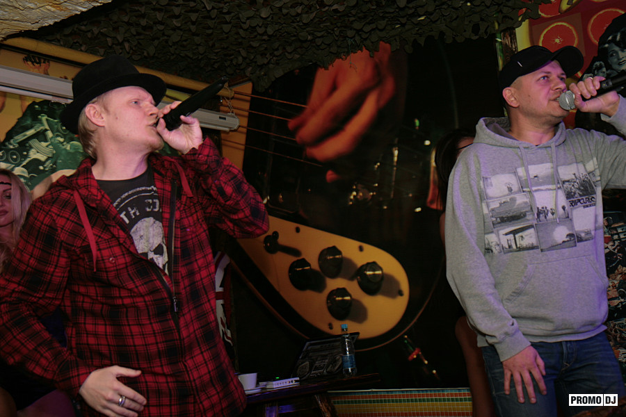 Группа мальчишник песнь. Группа мальчишник плакаты. Мальчишник рэп группа. Группа мальчишник в молодости мутабор. Группа мальчишник 1990-е.