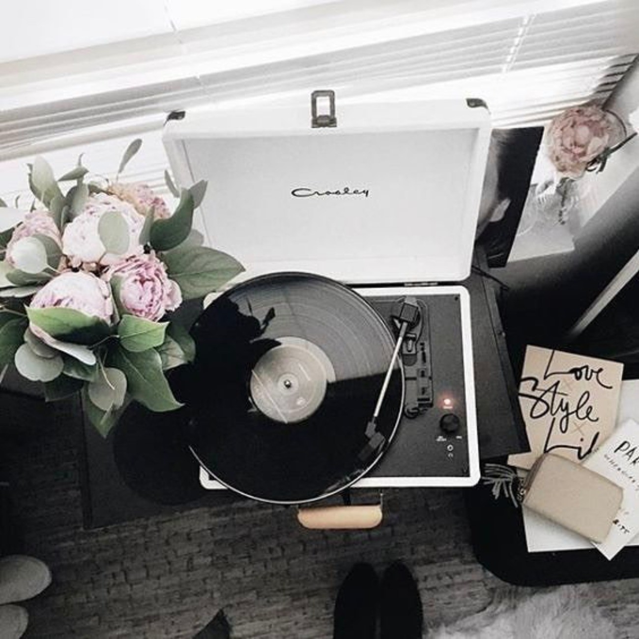 IL'ya Panezhin - Love Me One ( Jazz Hits Radio Vol. 3 )