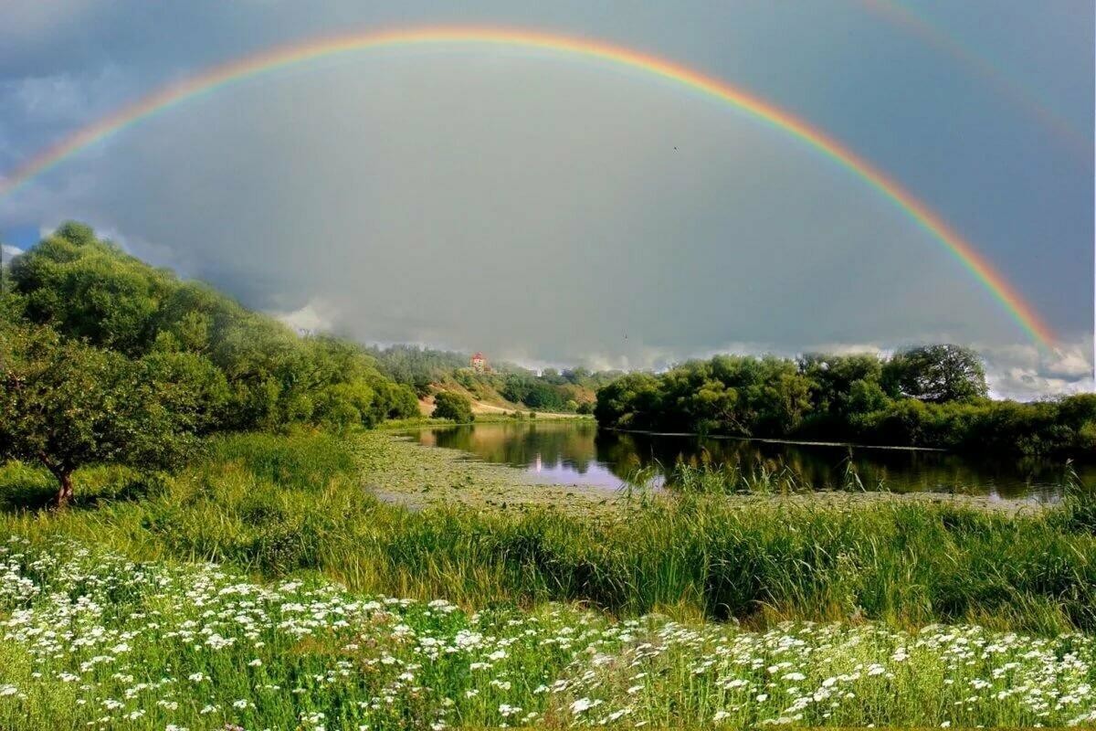 Май с июнем не спорит