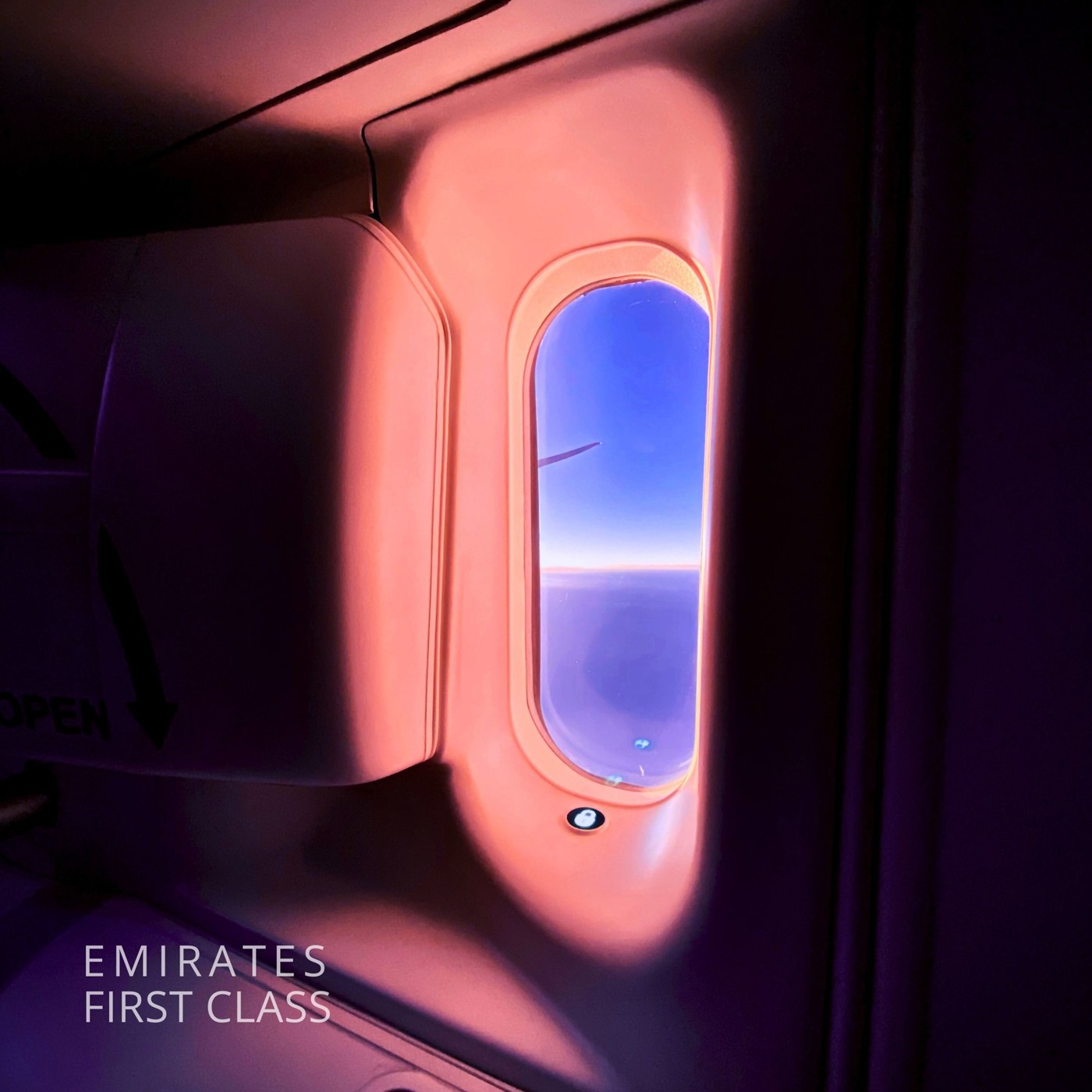 Ultra Warm - Emirates First Class (Deep House / Dance Muisc) Ultra Warm - Emirates First Class (Deep House / Dance Muisc)