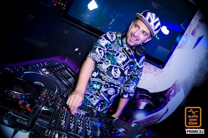 Июль 2012 Кастинг в АУДИО школе DJ ГРУВА, для крупного хип-хоп  мероприятия на площадке MILK – DJ KULAGINA